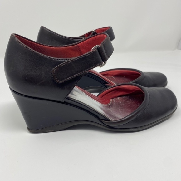 Kenneth Cole Square Toe Brown Leather Wedge Heels - Picture 4 of 11